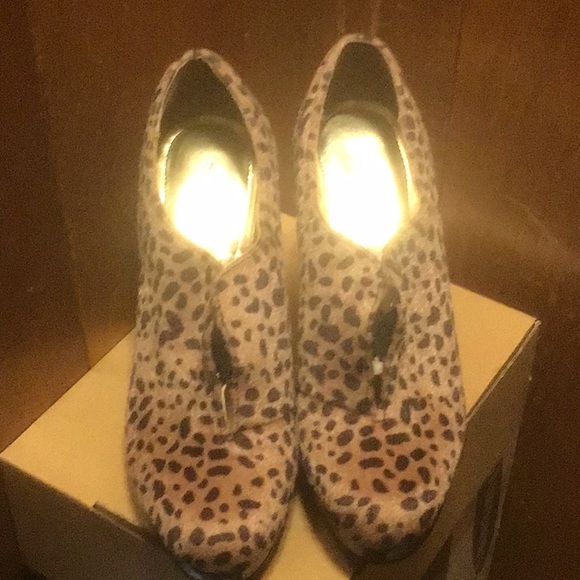 Used Ankle Dress Shoes - Picture 1 of 3